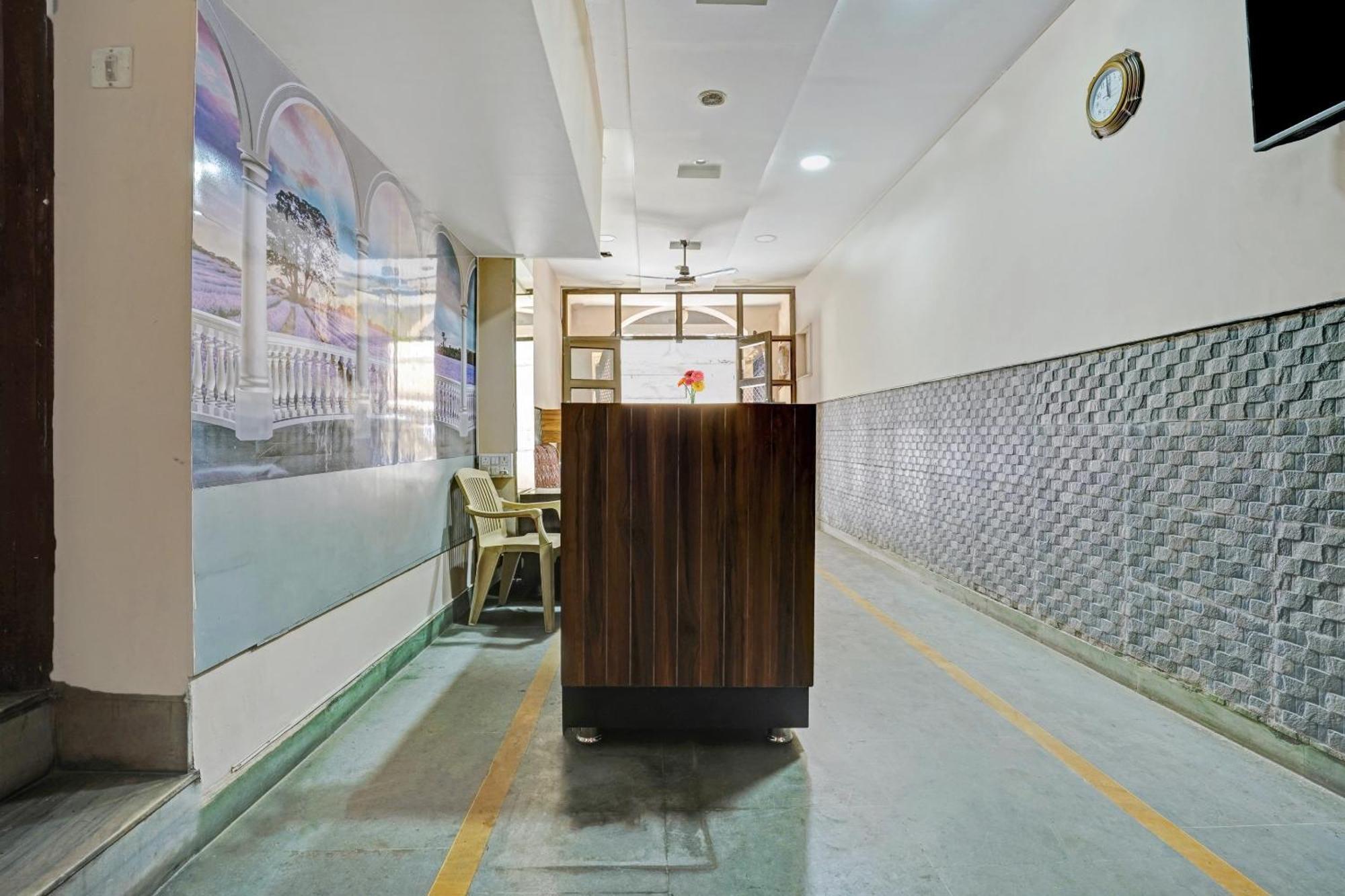 Hotel O B N Palace Rāipur Esterno foto