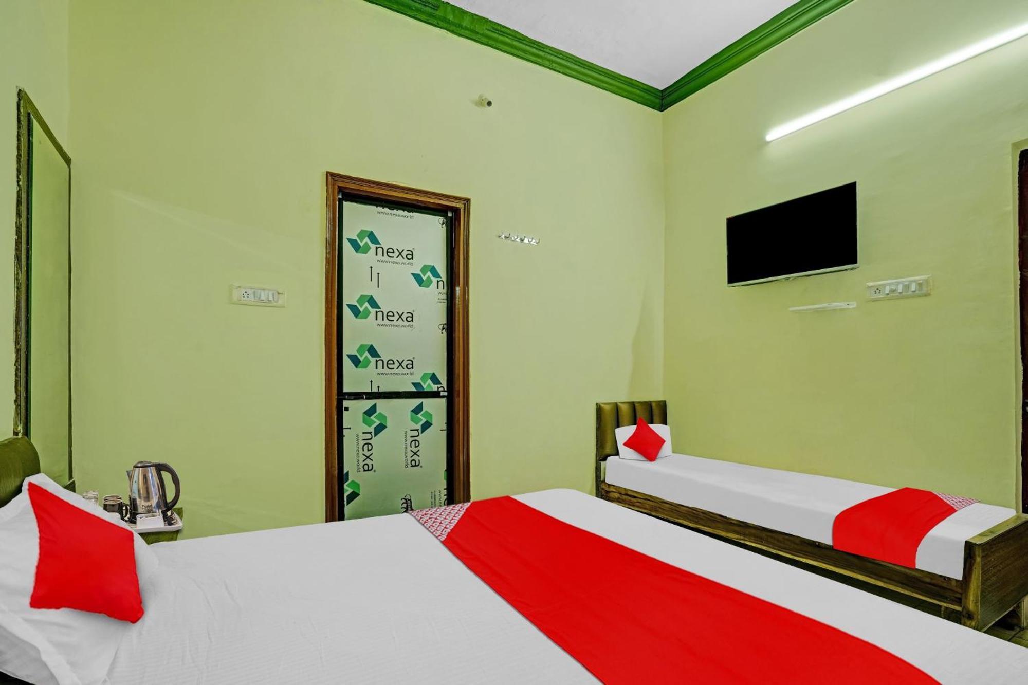 Hotel O B N Palace Rāipur Esterno foto