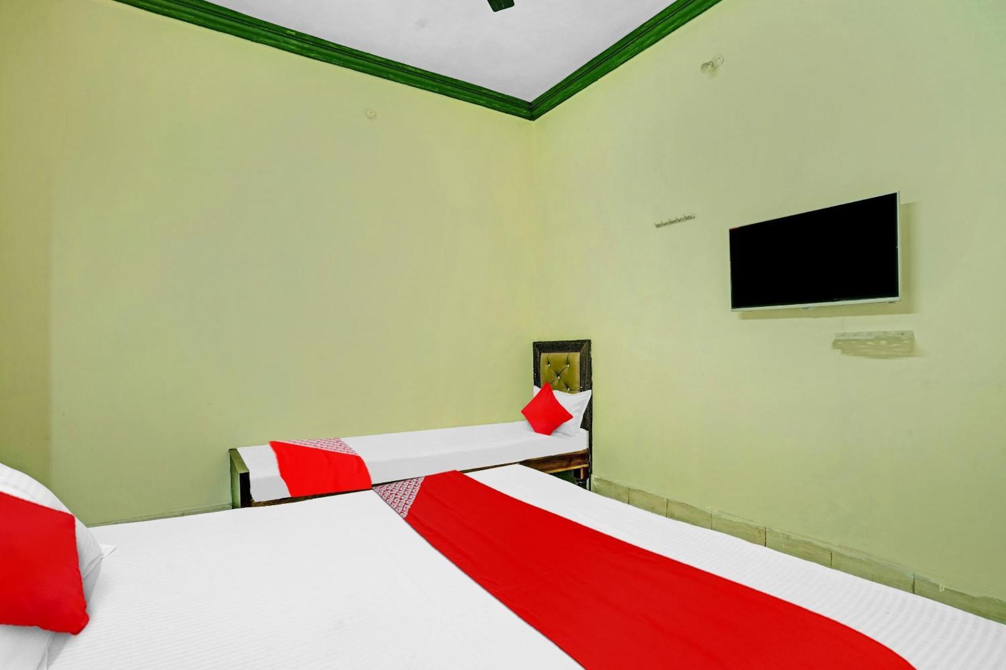 Hotel O B N Palace Rāipur Esterno foto